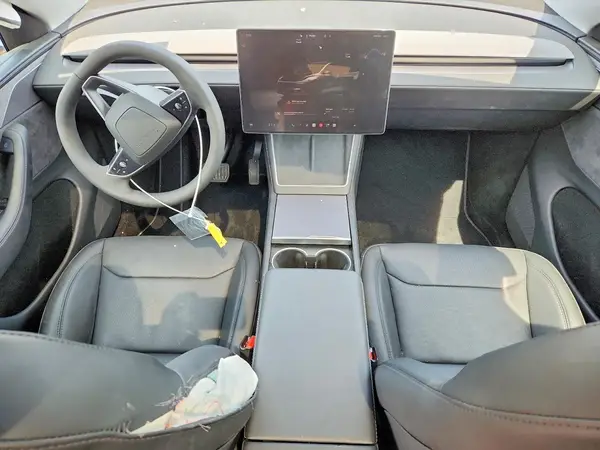 XP7YGDEE0TB761061 2026 TESLA MODEL Y - Image 8