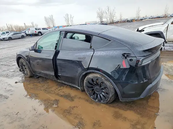 XP7YGDEE5TB708677 2026 TESLA MODEL Y - Image 2