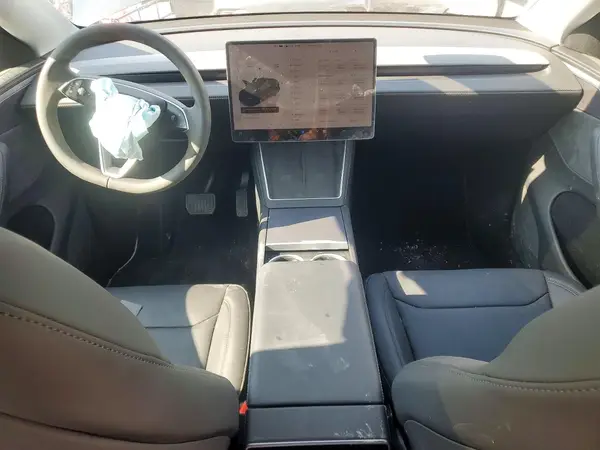 XP7YGDEE6TB713404 2026 TESLA MODEL Y - Image 8