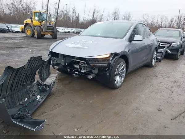 XP7YGDEE8TB727854 2026 TESLA MODEL Y - Image 2
