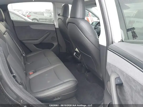 XP7YGDEE8TB732116 2026 TESLA MODEL Y - Image 8