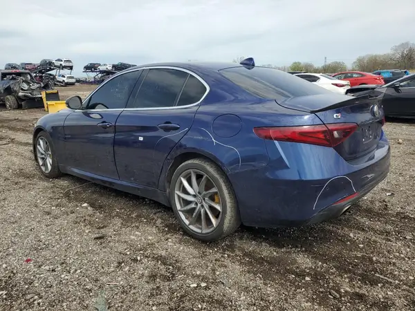 XZARFAEDN4H755095 2017 ALFA ROMEO GIULIA - Image 2