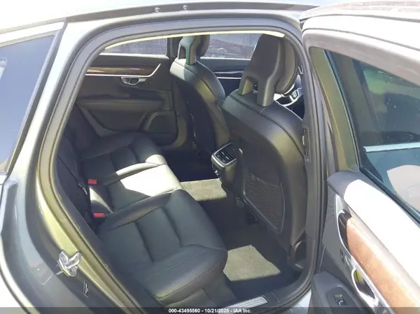 YV1102AK0H1006672 2017 VOLVO S90 - Image 8