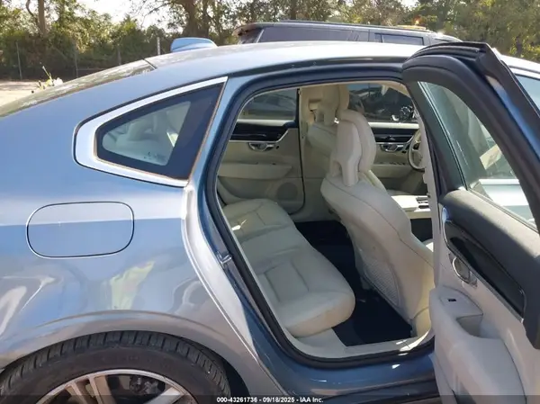 YV1102AK1H1016675 2017 VOLVO S90 - Image 8