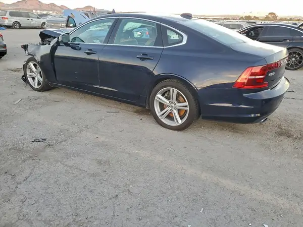 YV1102AK2H1007113 2017 VOLVO S90 - Image 2
