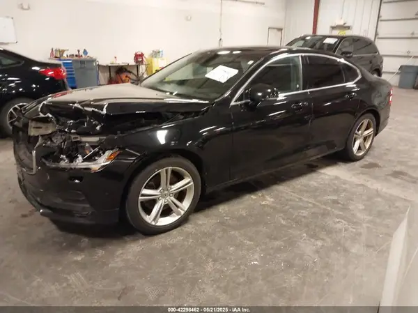 YV1102AK2H1008973 2017 VOLVO S90 - Image 2