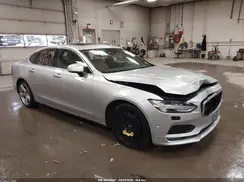 YV1102AK4H1006867 2017 VOLVO S90