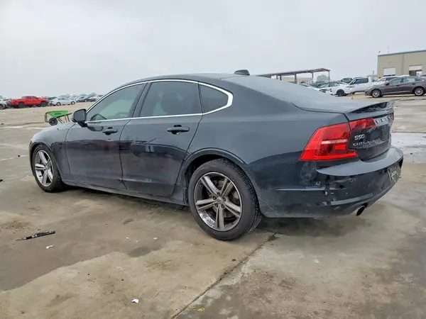 YV1102AK5H1014797 2017 VOLVO S90 - Image 2