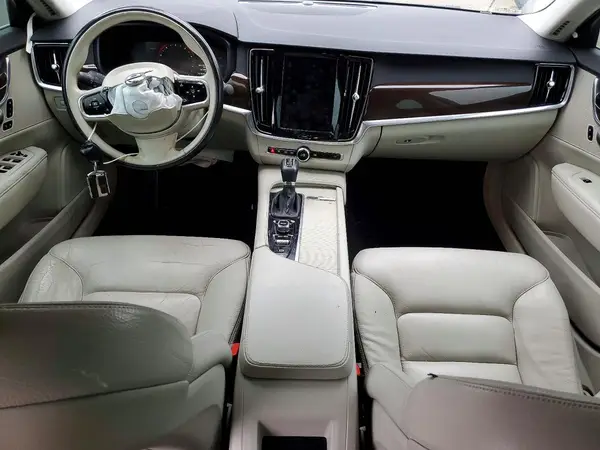 YV1102AK5H1014797 2017 VOLVO S90 - Image 8