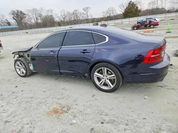 YV1102AK7H1006331 2017 VOLVO S90 - Image 2