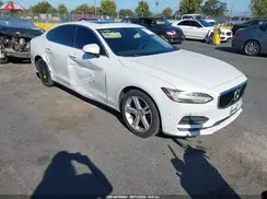 YV1102AK7H1009438 2017 VOLVO S90