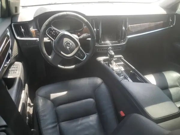 YV1102AK8H1010307 2017 VOLVO S90 - Image 8