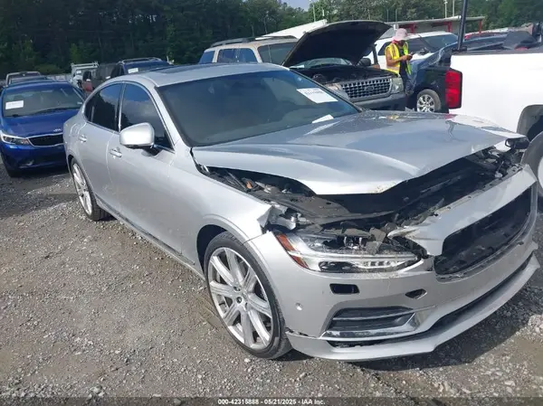 YV1102AL7H1016141 2017 VOLVO S90 - Image 1