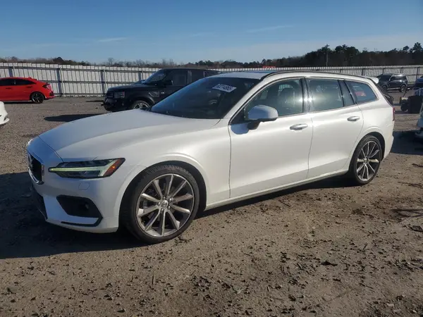 YV1102EK0L2376887 2020 VOLVO V60 - Image 1