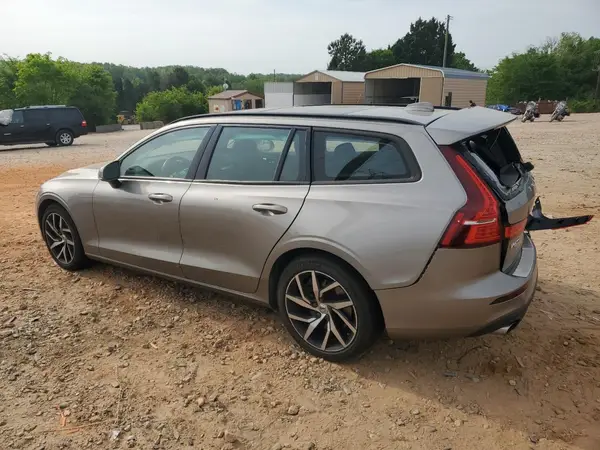 YV1102EK3L2371828 2020 VOLVO V60 - Image 2