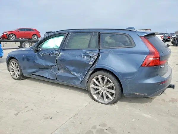 YV1102EK6L2357650 2020 VOLVO V60 - Image 2
