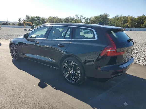 YV1102EL2L2397300 2020 VOLVO V60 - Image 2