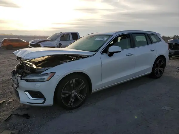 YV1102EL3L2354780 2020 VOLVO V60 - Image 1