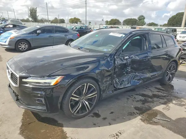 YV1102EM7L2393851 2020 VOLVO V60 - Image 1