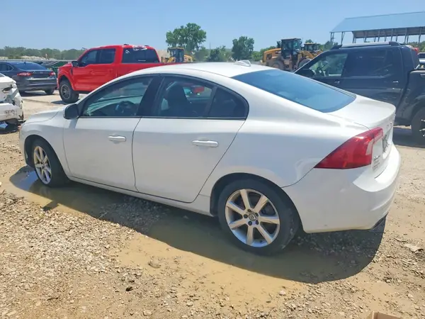 YV126MFJ0G2402530 2016 VOLVO S60 - Image 2