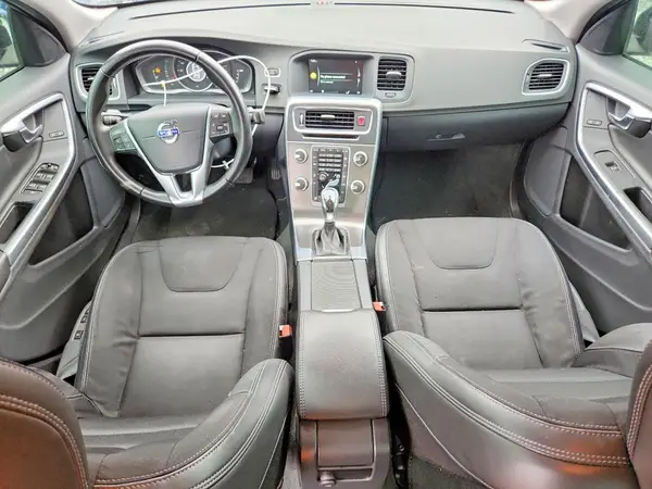YV126MFJ4G2410095 2016 VOLVO S60 - Image 8