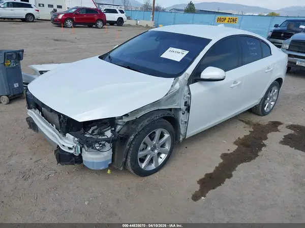 YV126MFJ8G2406311 2016 VOLVO S60 - Image 2