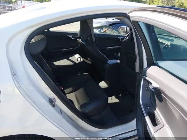YV126MFJXG2391908 2016 VOLVO S60 - Image 8