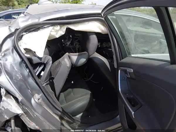 YV126MFK0G2391537 2016 VOLVO S60 - Image 8