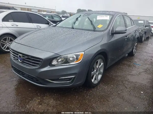 YV126MFK2G2392236 2016 VOLVO S60 - Image 2
