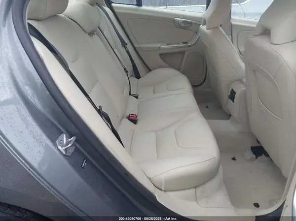 YV126MFK2G2392236 2016 VOLVO S60 - Image 8