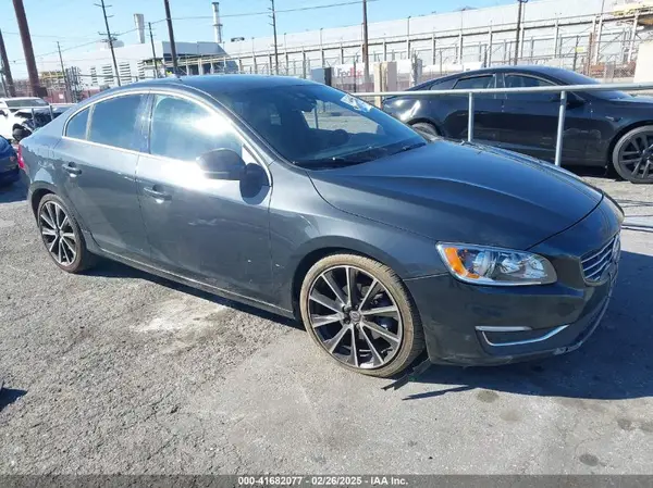YV126MFK2G2396190 2016 VOLVO S60 - Image 1