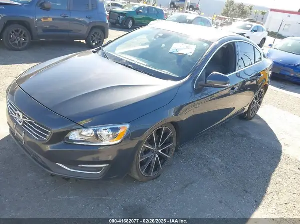 YV126MFK2G2396190 2016 VOLVO S60 - Image 2
