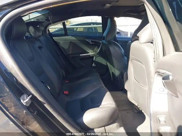 YV126MFK2G2396190 2016 VOLVO S60 - Image 8
