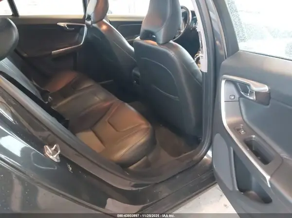 YV126MFK2G2413831 2016 VOLVO S60 - Image 8