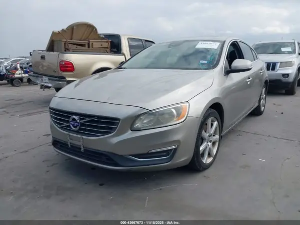 YV126MFK3G1394731 2016 VOLVO S60 - Image 2
