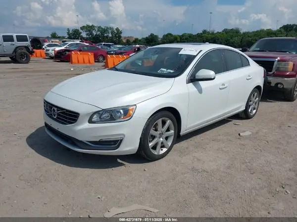 YV126MFK3G2392567 2016 VOLVO S60 - Image 2