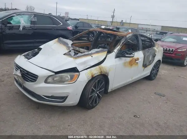 YV126MFK3G2396831 2016 VOLVO S60 - Image 2