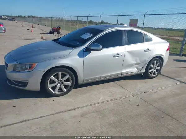 YV126MFK4G2407545 2016 VOLVO S60 - Image 2