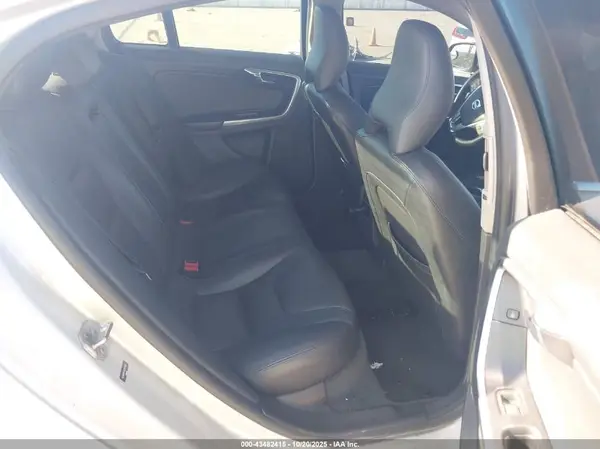 YV126MFK4G2407545 2016 VOLVO S60 - Image 8