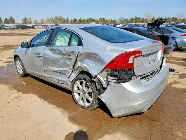 YV126MFK4G2413085 2016 VOLVO S60 - Image 2