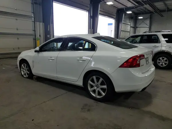 YV126MFK6G2393227 2016 VOLVO S60 - Image 2