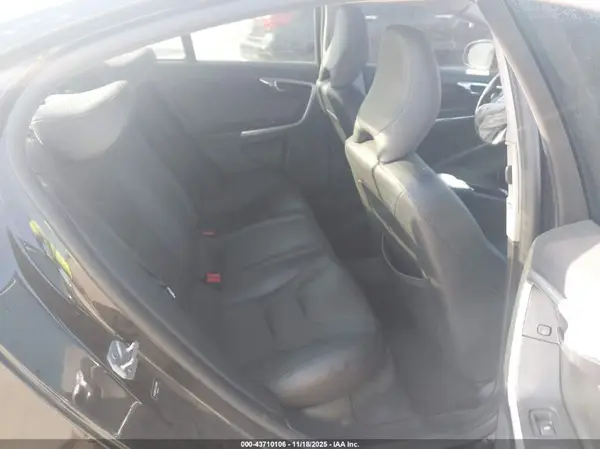 YV126MFK7G2393589 2016 VOLVO S60 - Image 8