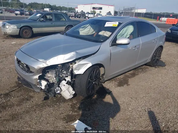 YV126MFK8G2408780 2016 VOLVO S60 - Image 2