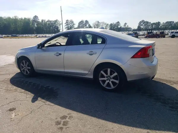 YV126MFK8G2413090 2016 VOLVO S60 - Image 2