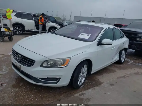 YV126MFK9G2390547 2016 VOLVO S60 - Image 2