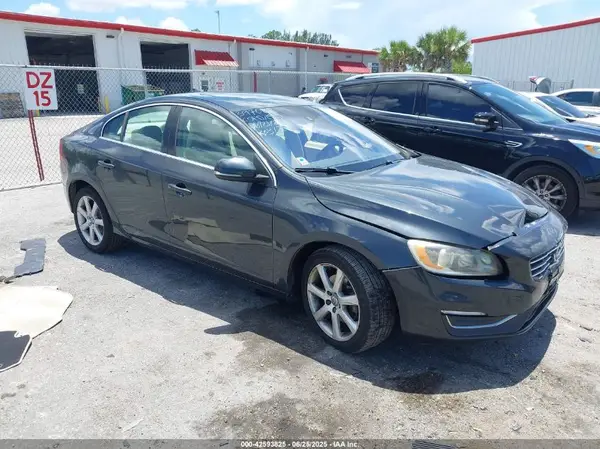 YV126MFK9G2397028 2016 VOLVO S60 - Image 1