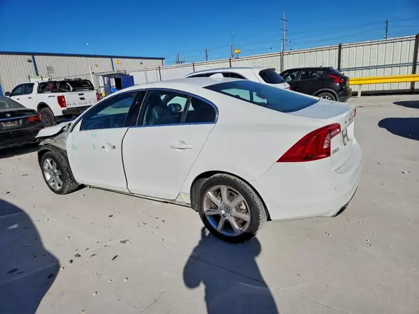 YV126MFK9G2409906 2016 VOLVO S60 - Image 2