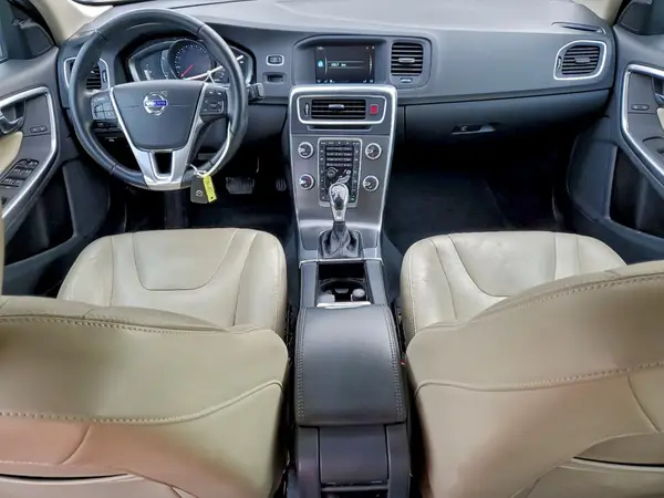 YV126MFK9G2413678 2016 VOLVO S60 - Image 8