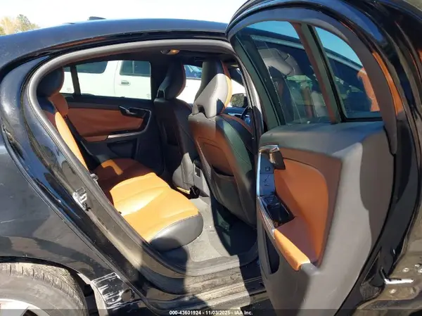 YV126MFKXG2394445 2016 VOLVO S60 - Image 8