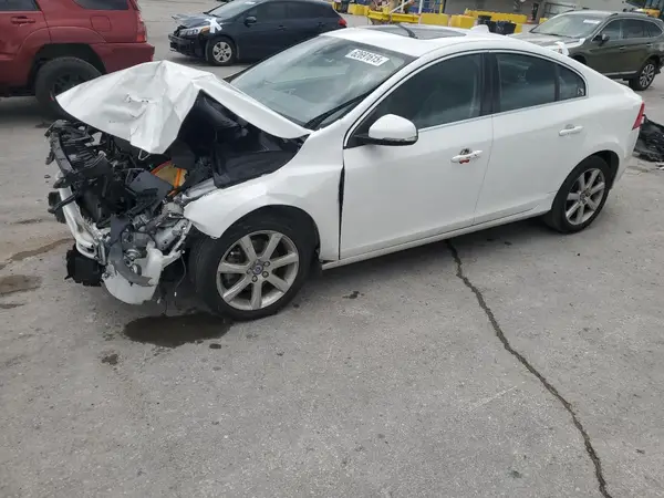 YV126MFKXG2399628 2016 VOLVO S60 - Image 1